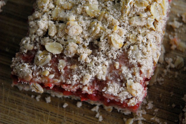 strawberry oatmeal bars 13